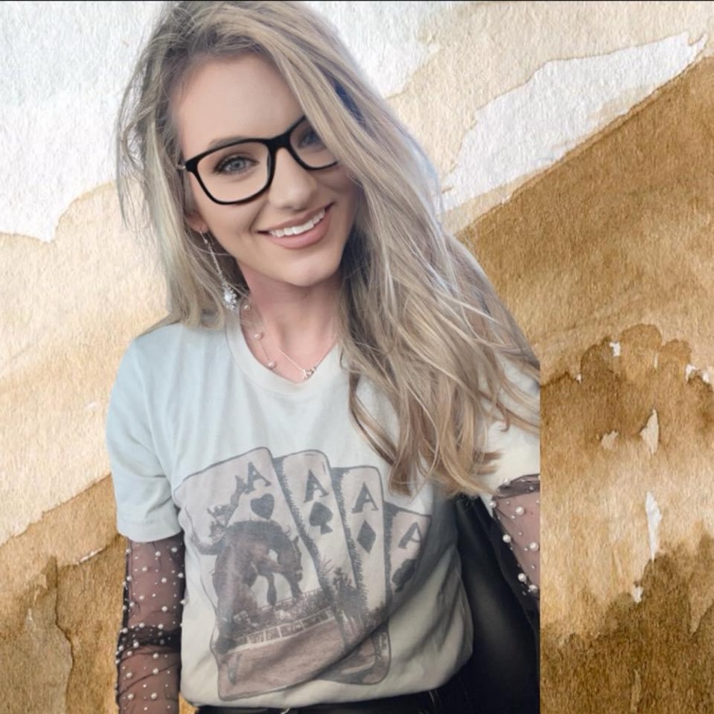Meet Your Posher - Kenzie